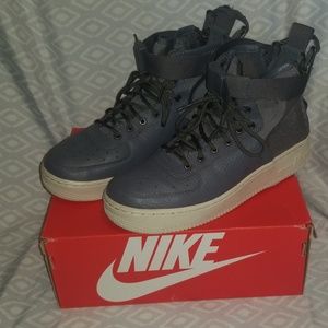 Boys Nike SF Air Force Mid Dark Grey
